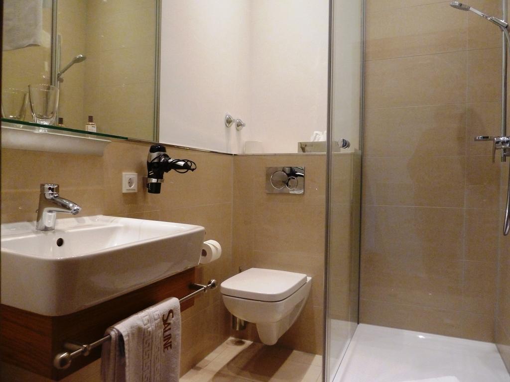 Hotel Saline 3 Budingen Bagian luar foto